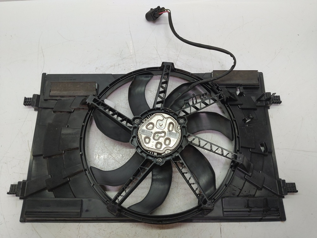 [MTD-521239] Paquete de radiador de rueda de ventilador VW Golf VII 5G1 2.0 TDI Diesel CRBC CRB 5Q0121203AA