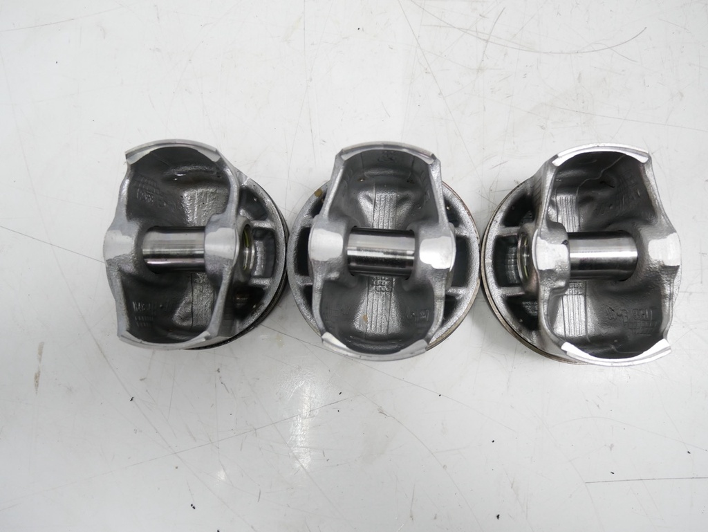 [MTD-507263] 3x Pistón Toyota Yaris 1.5 Hybrid M15A-FXE M15A