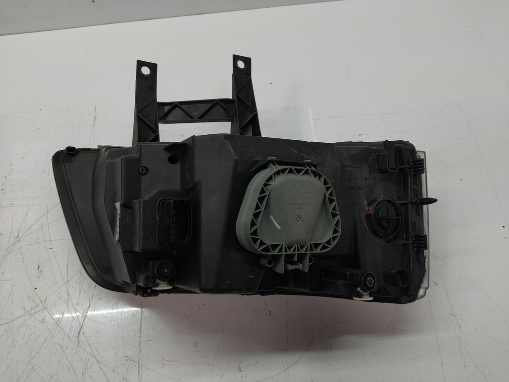 [MTD-508614] Faros delanteros VW Transporter T5 7H 2.5 TDI 4motion Diesel BNZ 7H2941015N