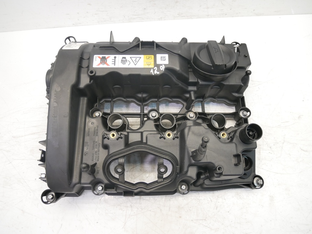 [MTD-404463] Tapa de válvulas BMW 1.5 i gasolina B38B15A 8678432