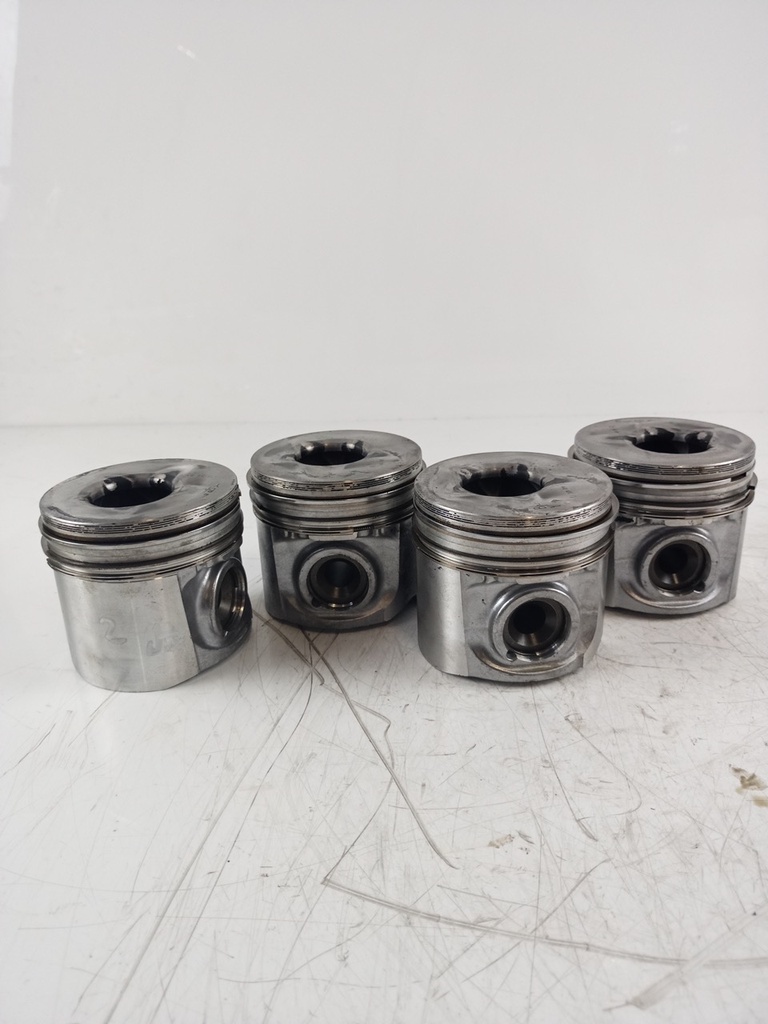 [MTD-432166] 4x pistones Citroen Fiat Iveco Peugeot 2.8 HDI JTD 814043S 091240597