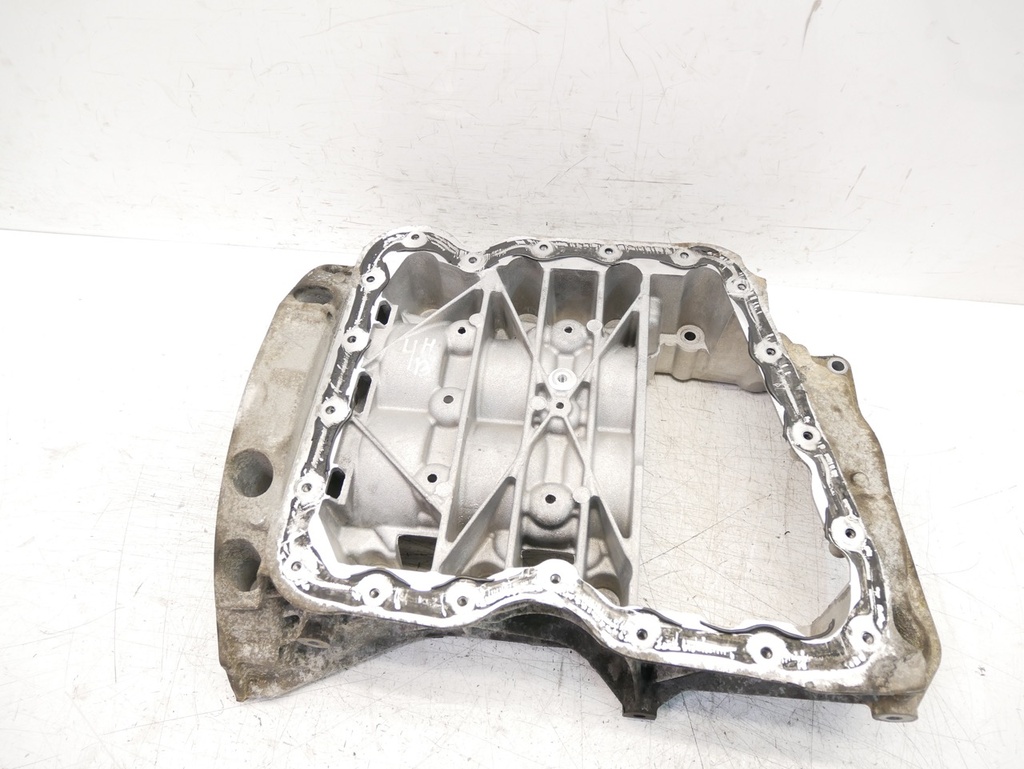 [MTD-456427] Parte superior del cárter de aceite Nissan Opel Renault 2.3 CDTI M9T M9T716 110172951R