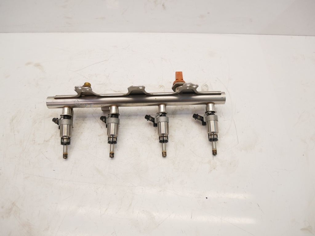 [MTD-476906] Colector de inyección Audi A4 B8 A5 A6 C7 2.0 TFSi CAED CAE 06J133317M