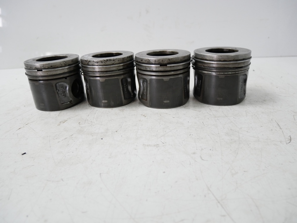 [MTD-476717] 4x pistones Land Rover Defender L316 2.2 Td4 DT224 PUMA 08683