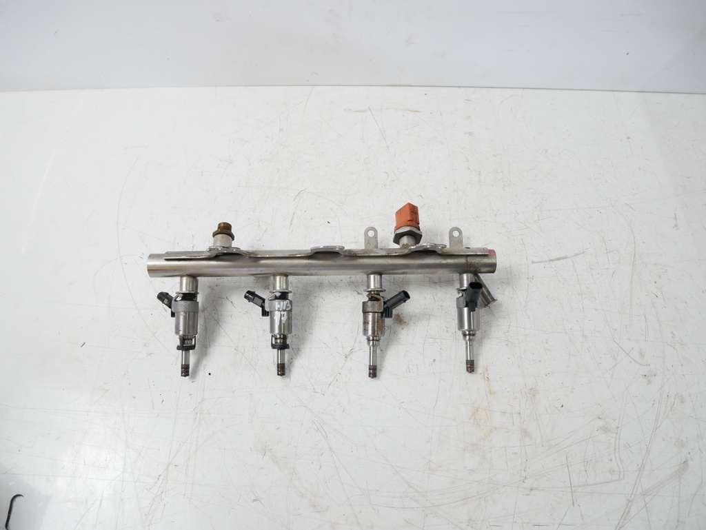 [MTD-479003] Colector de admisión Audi A5 A6 Q5 2.0 TFSi CAEB CAE CAED 06J133317J 06H906036G