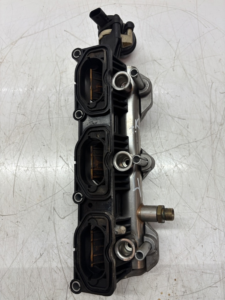 [MTD-488227] Colector de inyección Audi A6 C7 A7 3.0 TFSI CTUA CTU 06E130090F