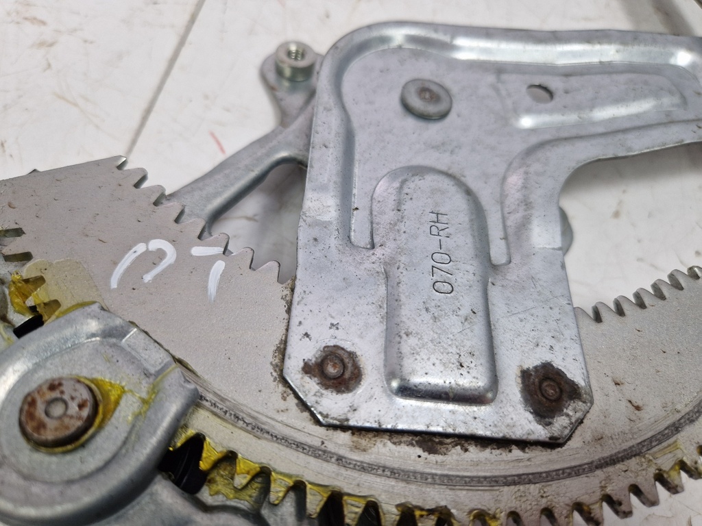 [MTD-508340] Regulador de ventana Mitsubishi ASX DI-D Diesel 4N14 070-RH