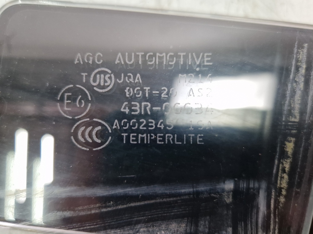 [MTD-508360] Cristal delantero izquierdo Mitsubishi ASX GA 2.2 DI-D 4WD 4N14