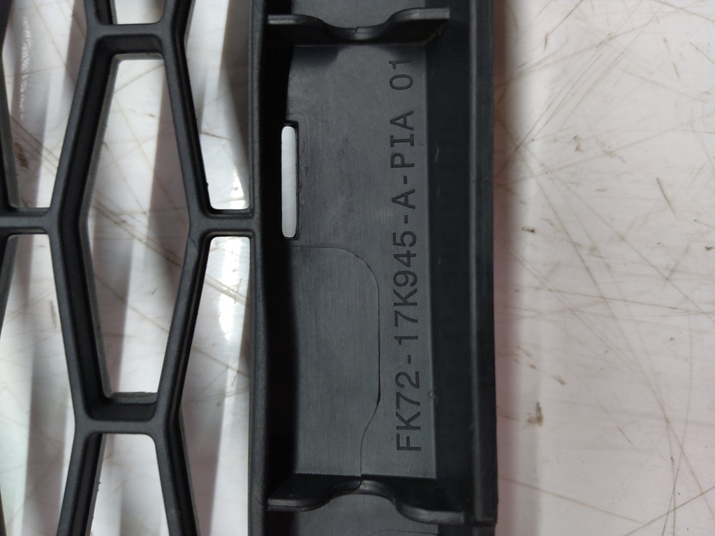 [MTD-511220] Rejilla del radiador Land Rover Discovery Sport L550 204DTA AJ20D4