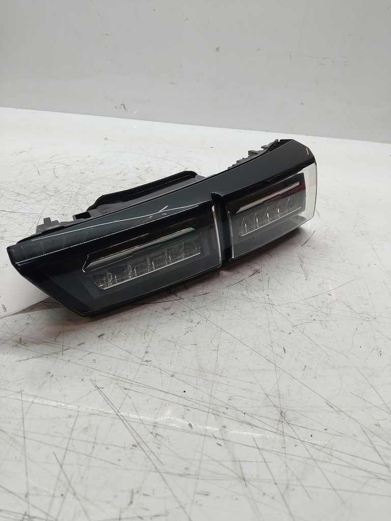 [MTD-511562] Luz trasera Peugeot 308 SW III FC 1.5 BlueHDi 130 YHZ DV5RC 9835300680