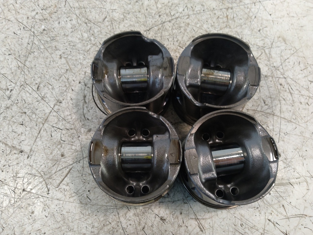 [MTD-512414] 4x pistones Toyota Proace 2.0 D 4WZ-FTV 4WZ DW10CD