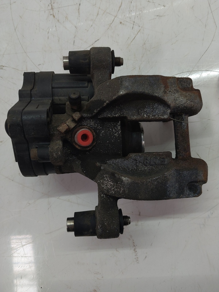 [MTD-514138] Pinza de freno derecha VW Passat B8 3G2 2.0 TDI CRLB CRL
