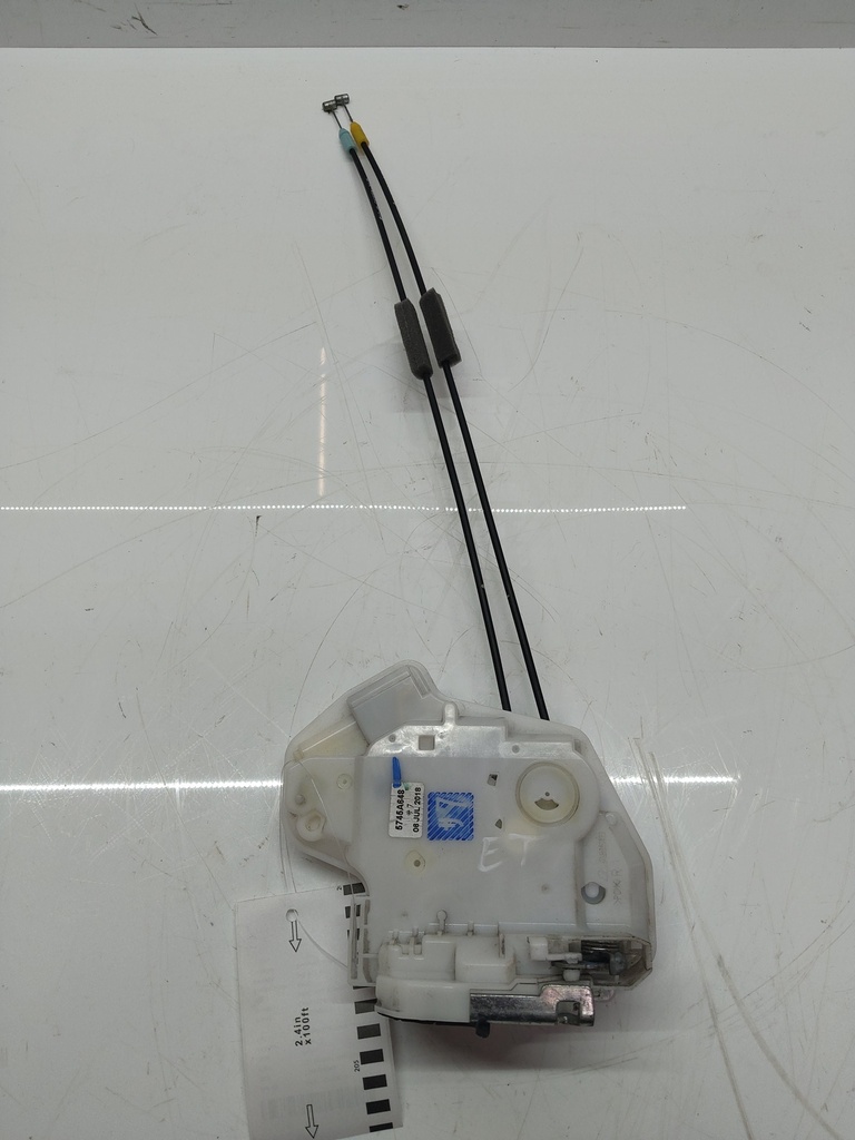 [MTD-515926] Cerradura de puerta Mitsubishi L200 2.4 Diésel 4N15 5745A648