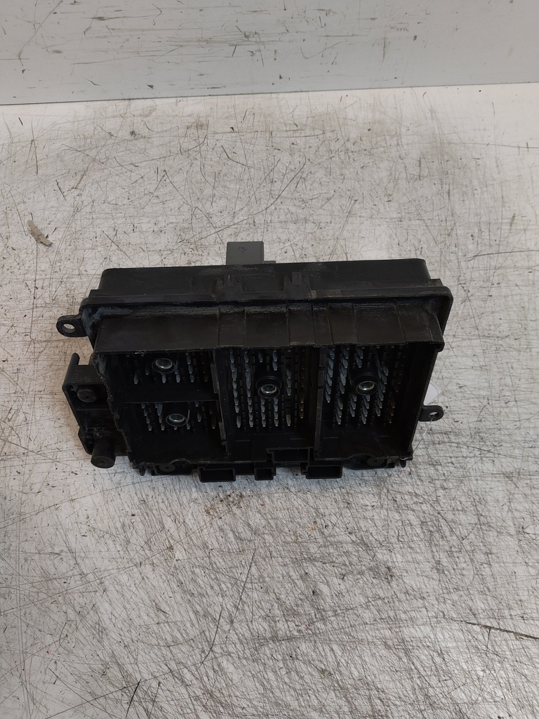 [MTD-516052] Caja de fusibles Jeep Liberty Cherokee 3.7 V6 EKG 15328806-05
