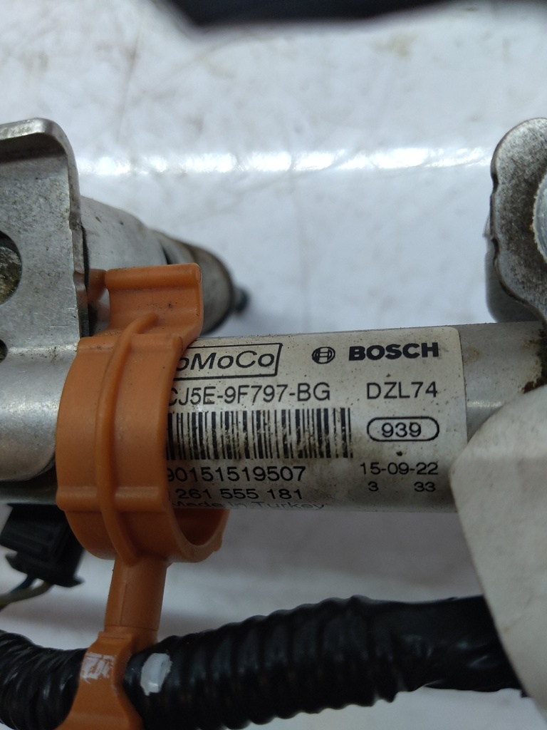 [MTD-517394] Barra de inyectores Lincoln MKC 2.0 R9DA R9DB R9DC CJ5E-9F797-BG