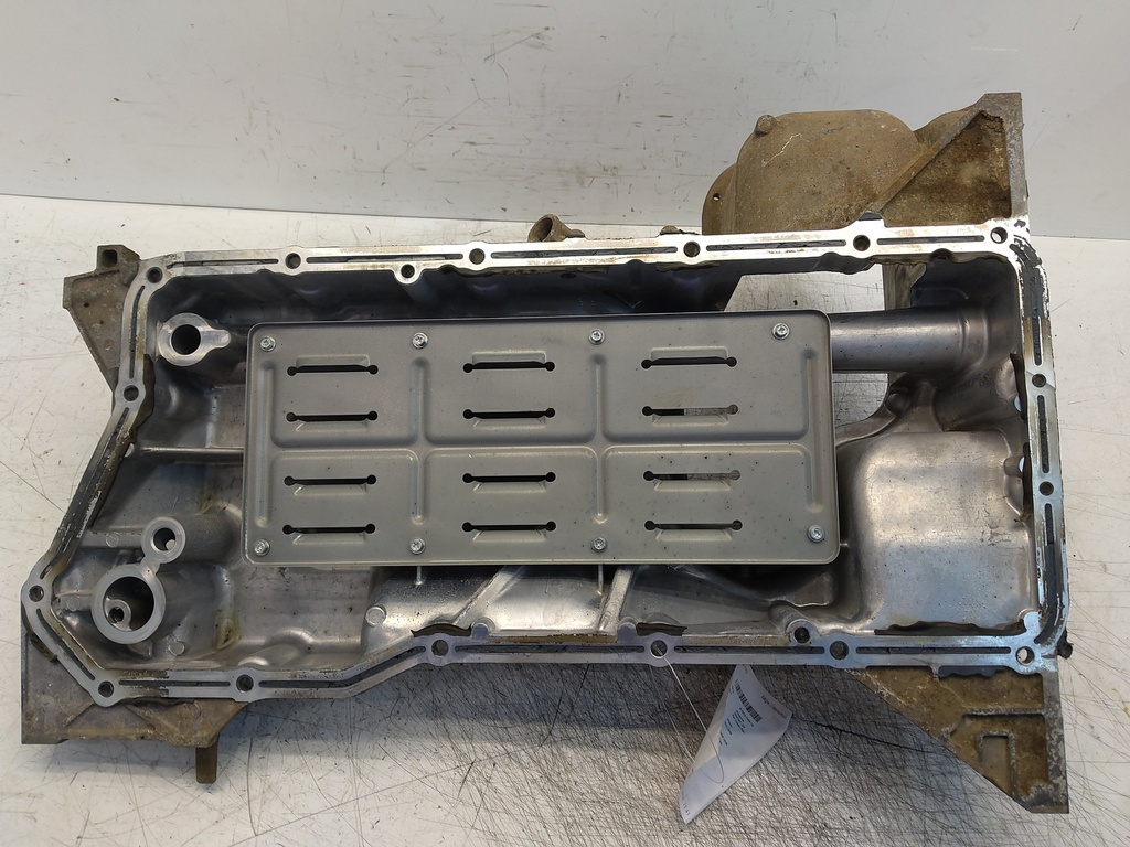 [MTD-517657] Cárter de aceite Nissan Titan 5.6 V8 VK56DE VK56