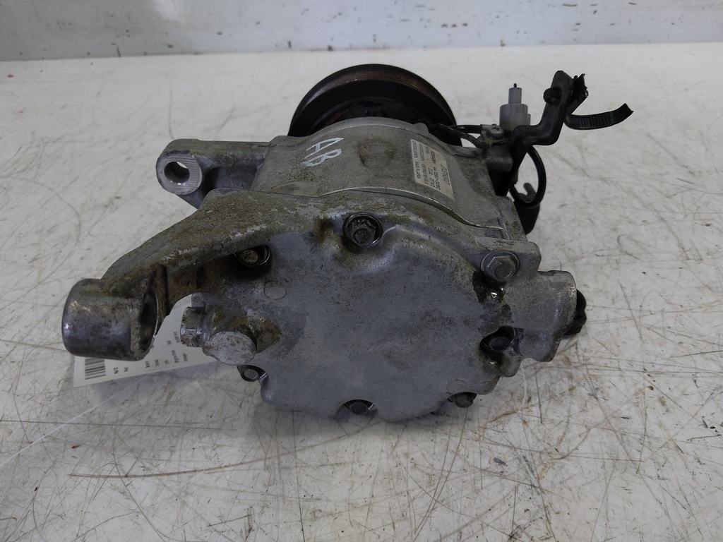 [MTD-517928] Compresor de aire acondicionado Subaru Legacy 2.5 i FB25 447280-3260