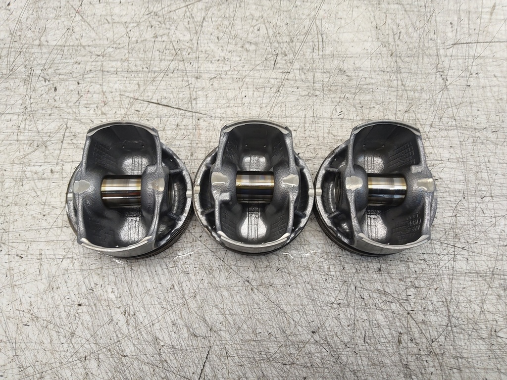 [MTD-518195] 3x pistones Volvo XC40 1.5 T3 B3154T7 B31