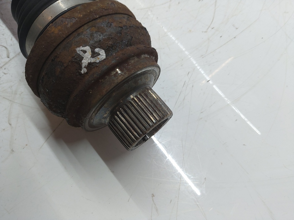 [MTD-519794] Eje de transmisión Audi A4 B8 S4 3.0 TFSI quattro CGWC CGW 8K0501203N