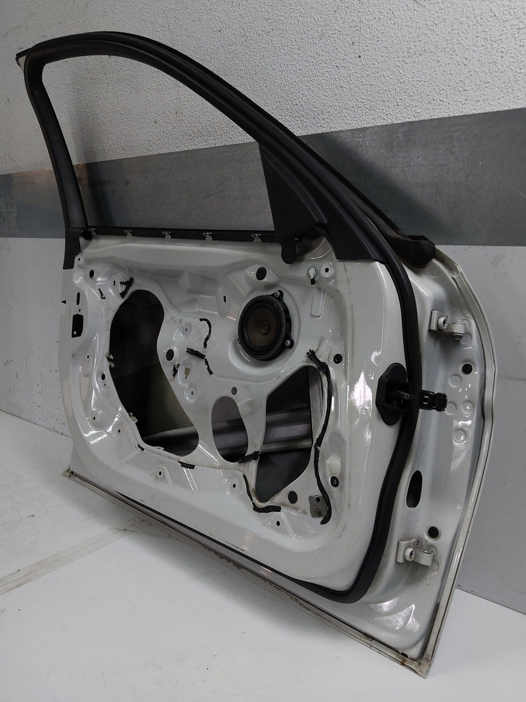 [MTD-521907] Puerta delantera izquierda BMW 325 d 2014 N47 D20 2.0