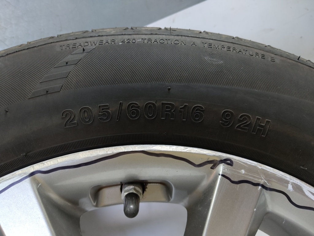 [MTD-522987] Llanta de aleación ligera Hyundai i40 2016 D4FD 1.7