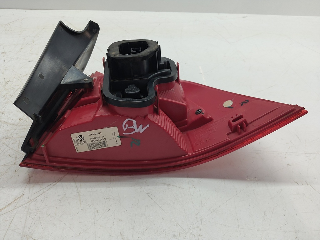 [MTD-523311] Luz trasera izquierda VW Touareg 2011-2018 7P6945095D