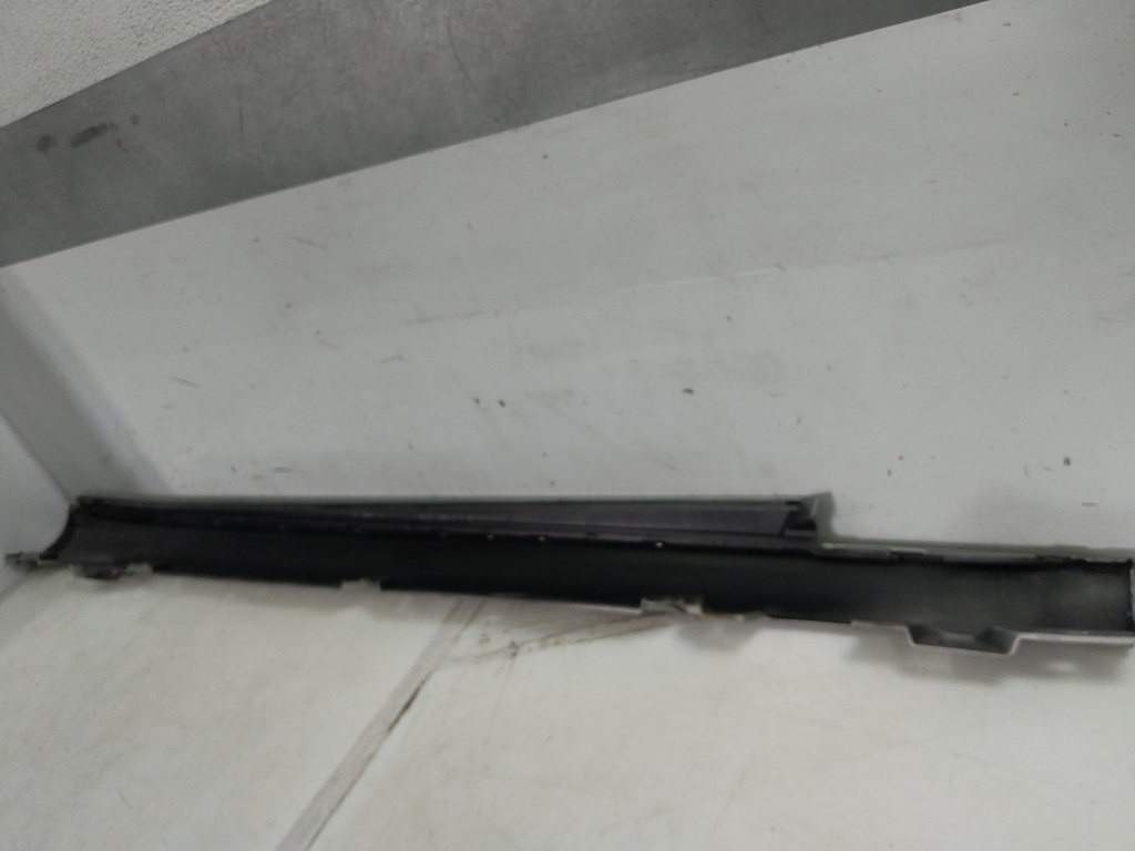 [MTD-523507] Faldón lateral izquierdo Mercedes Clase C W205 2018 OM654.920 2,0
