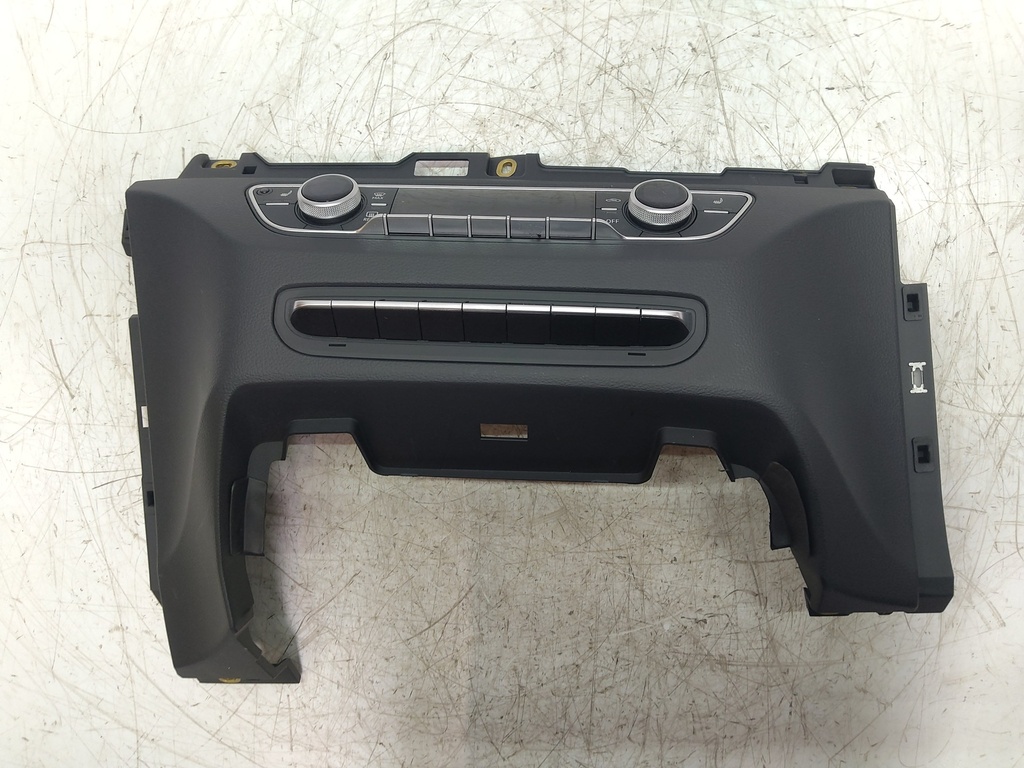 [MTD-524767] Conjunto de control calefacción Audi Q5 2023 40 TDI MILD HYBRID