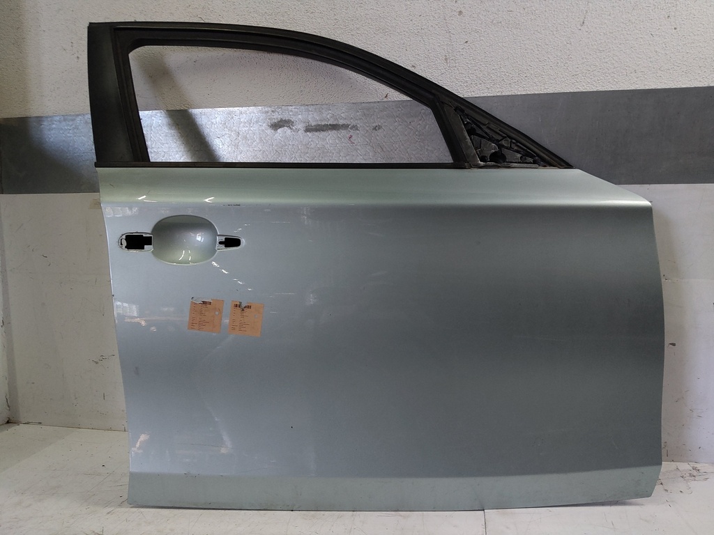 [MTD-525248] Puerta delantera derecha BMW Serie 1 2009 N43B20A, N43B20U0, N43 2.0 e87