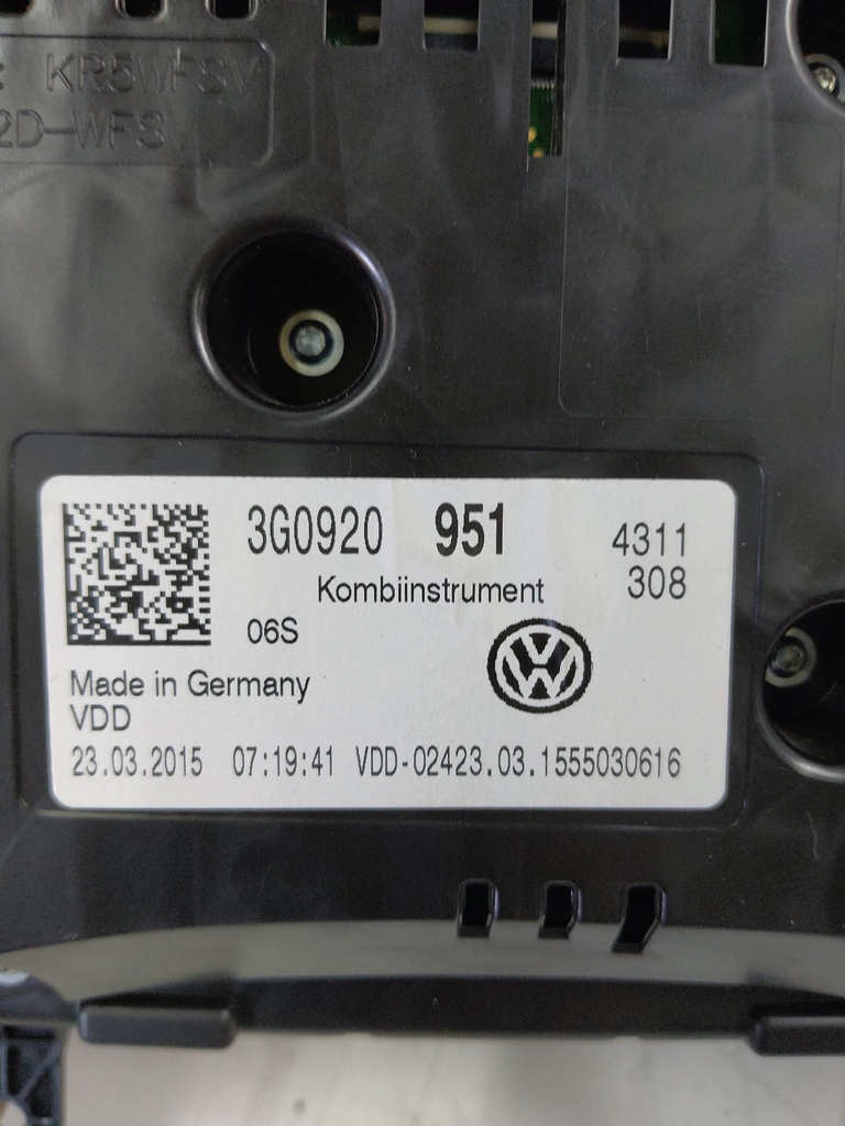 [MTD-525345] Cuadro de instrumentos con velocímetro VW Passat B8 3G2 2.0 TDI 110 kW (150 CV)