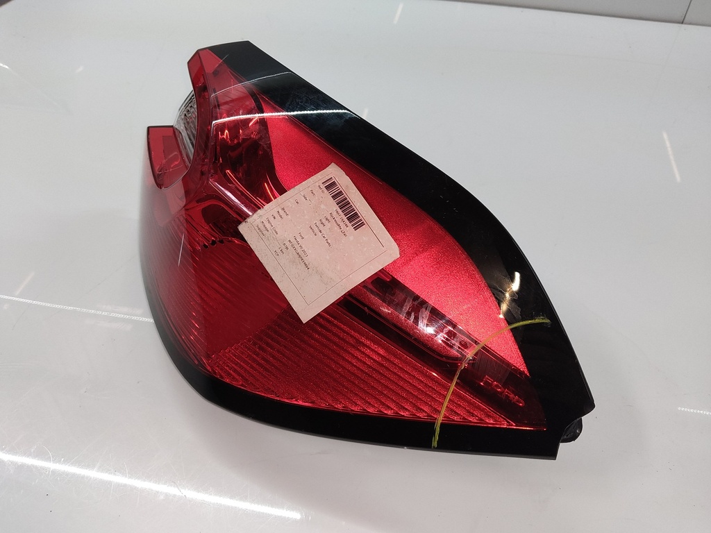 [MTD-530869] Luz trasera derecha Ford Fiesta VII 1.0 Ecoboost mHEV 2023