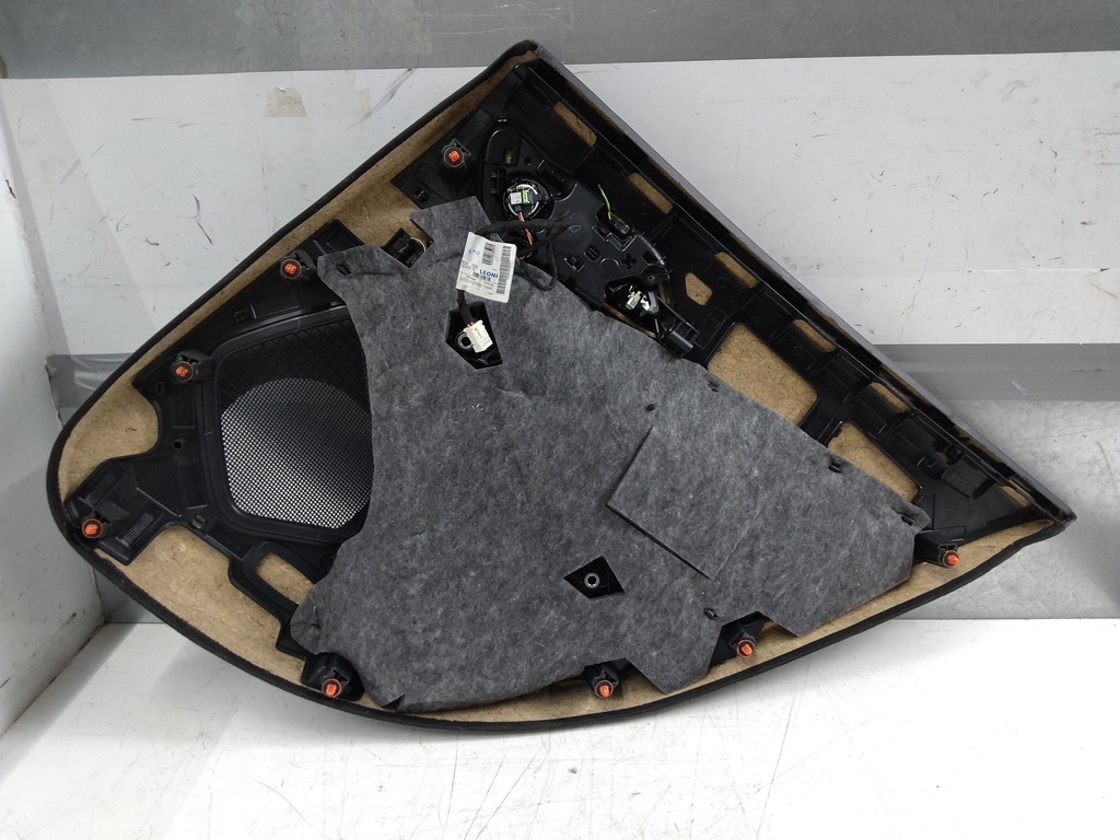 [MTD-531291] Revestimiento puerta trasera izquierda Mercedes GLA45 X156 2015 M133 2.0