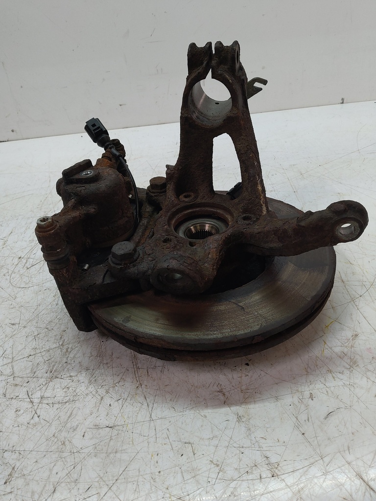 [MTD-513354] Cubo de volante delantero derecho Audi A1 8XA Sportback CAYC CAY 6C0407256A
