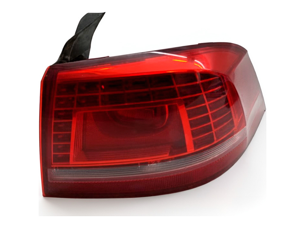 [STARK-918833] Piloto trasero derecho VW Passat B7 (362) 2.0 TDI 103 kW 2010-2015