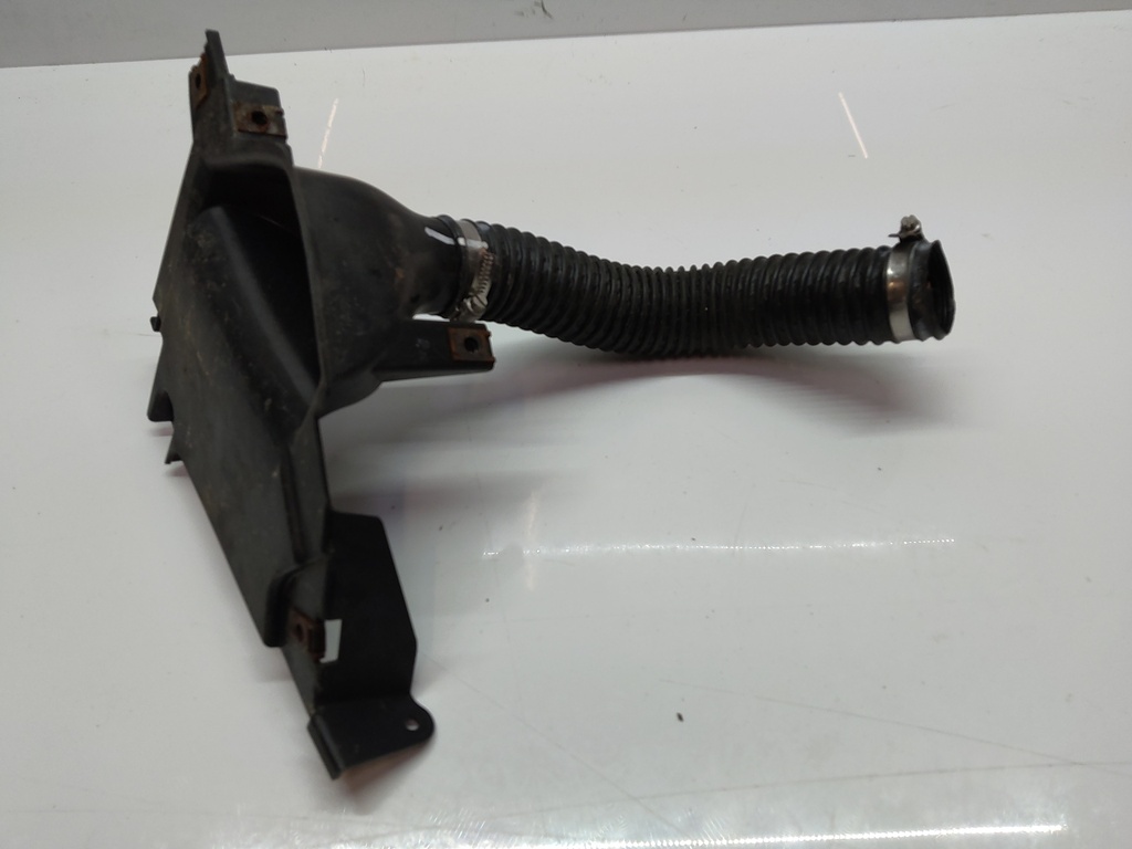 [MTD-506946] Conducto de aire Ferrari 296 GTS Cabriolet 3.0 V6 Hybrid F163BC PHEV 869716