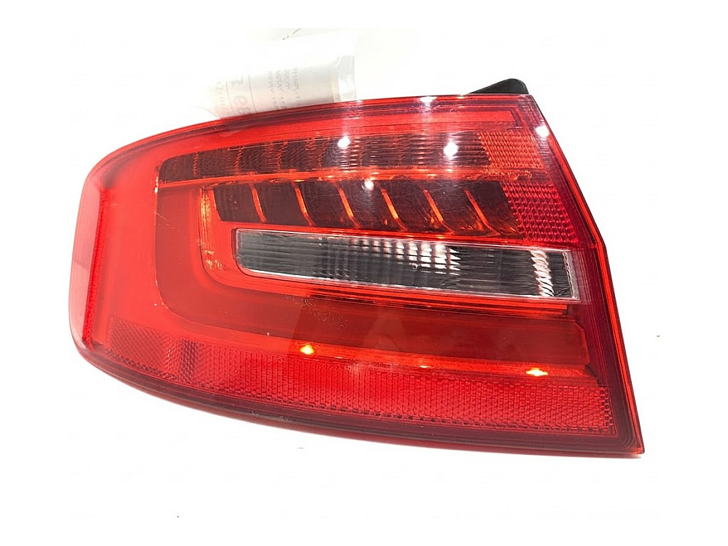 [STARK-923686] Piloto trasero izquierdo AUDI A4 B8 (8K2) 2007-2015