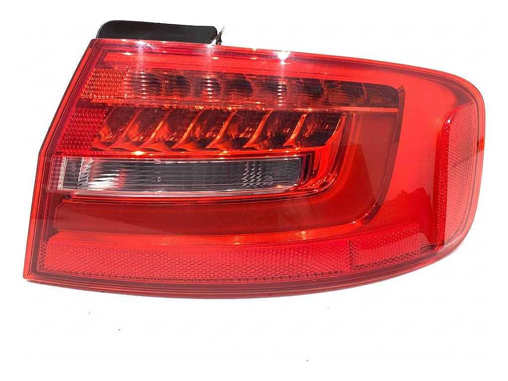 [STARK-923685] Piloto trasero derecho AUDI A4 B8 (8K2) 2007-2015