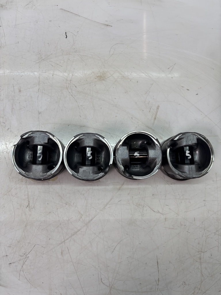 [MTD-461064] 4x Pistones para Audi Seat A4 B8 A5 Q5 Exeo 2.0 TDI CAGA CAG 03L107065G