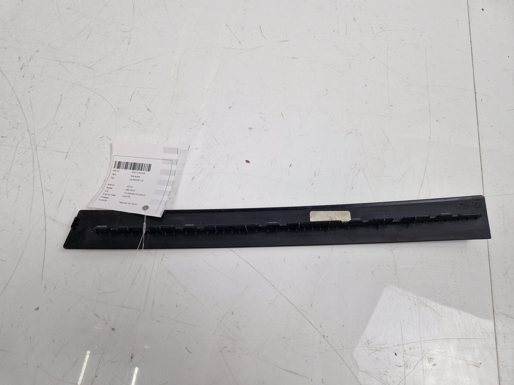 [MTD-496938] Moldura embellecedora Volvo V60 2.0 Diesel D420T8 31448872