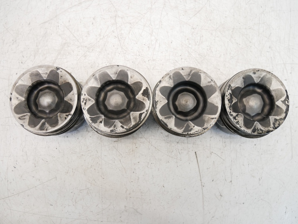 [MTD-486353] 4x pistones Opel Grandland X 1.5 Turbo D D15DTH DV5RC YH01 75L146