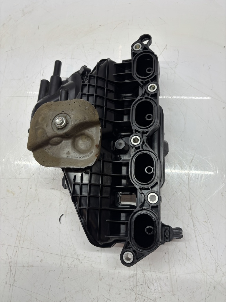 [MTD-497456] Colector de admisión Toyota Yaris Prius 1.5 Hybrid 1NZ-FXE 17120-21060