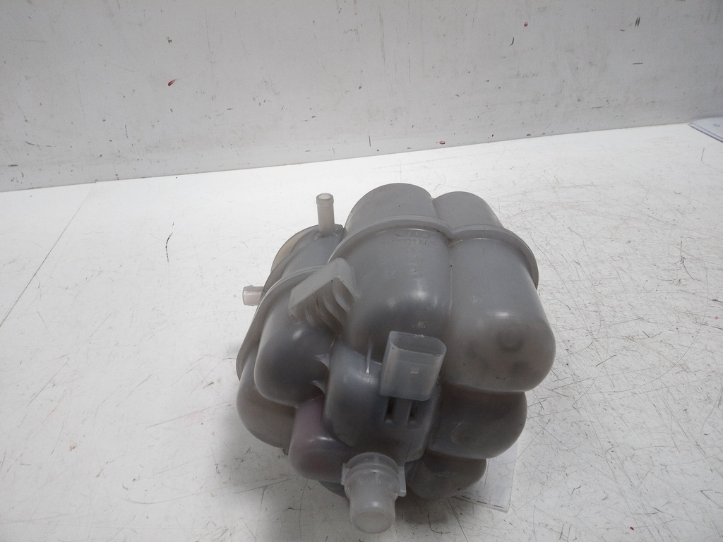 [MTD-499640] Vaso de expansión de refrigerante Audi A4 8WC 3.0 TDI DMG DMGA 8W2121405N
