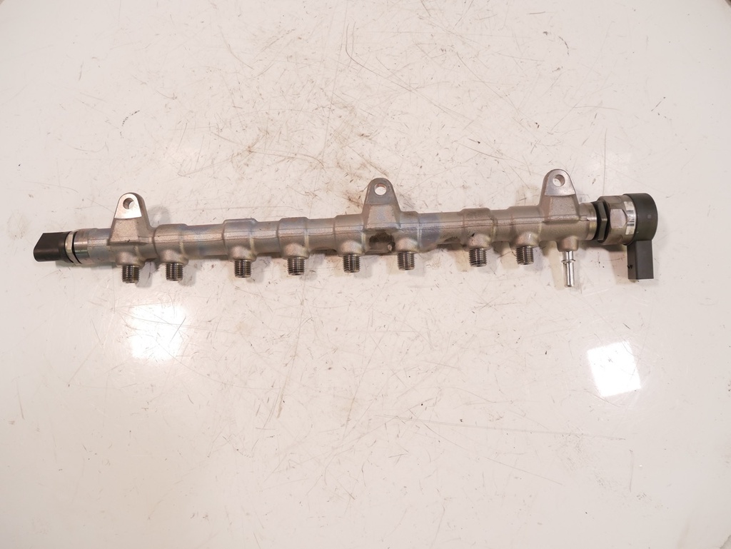 [MTD-415894] Flauta de inyectores BMW 530d xDrive B57D30A 8571569