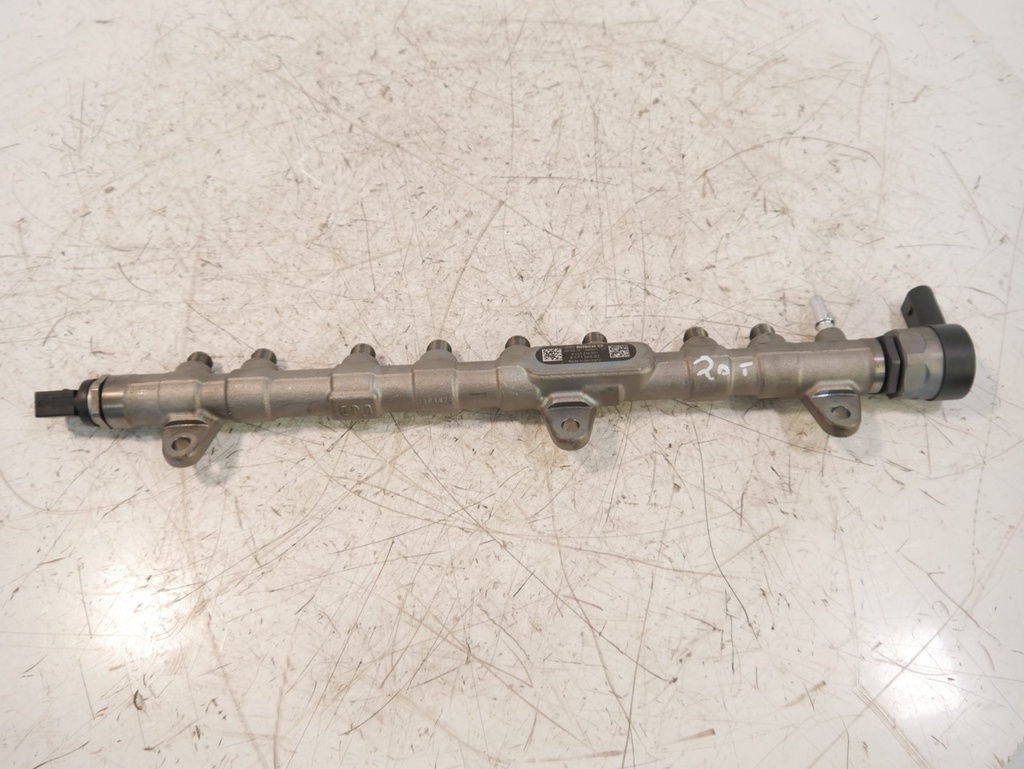 [MTD-458902] Tubo de raíl BMW X5 G05 F95 3.0 30d B57D30A 8571569 0445216051