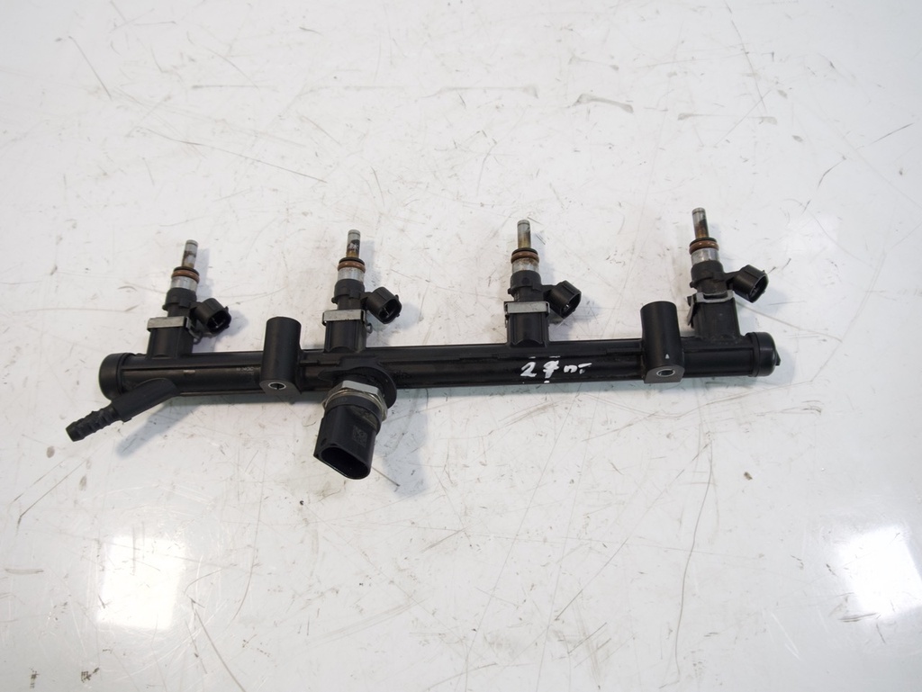 [MTD-462930] Colector de inyección Audi A4 B9 A5 2.0 40 TFSI Hybrid DLVA DLV 06K133681E