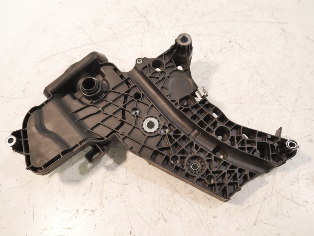 [MTD-467355] Boca de llenado de aceite Nissan Navara 2.3 DCI YS23E280 YS23 M9T 152577731R