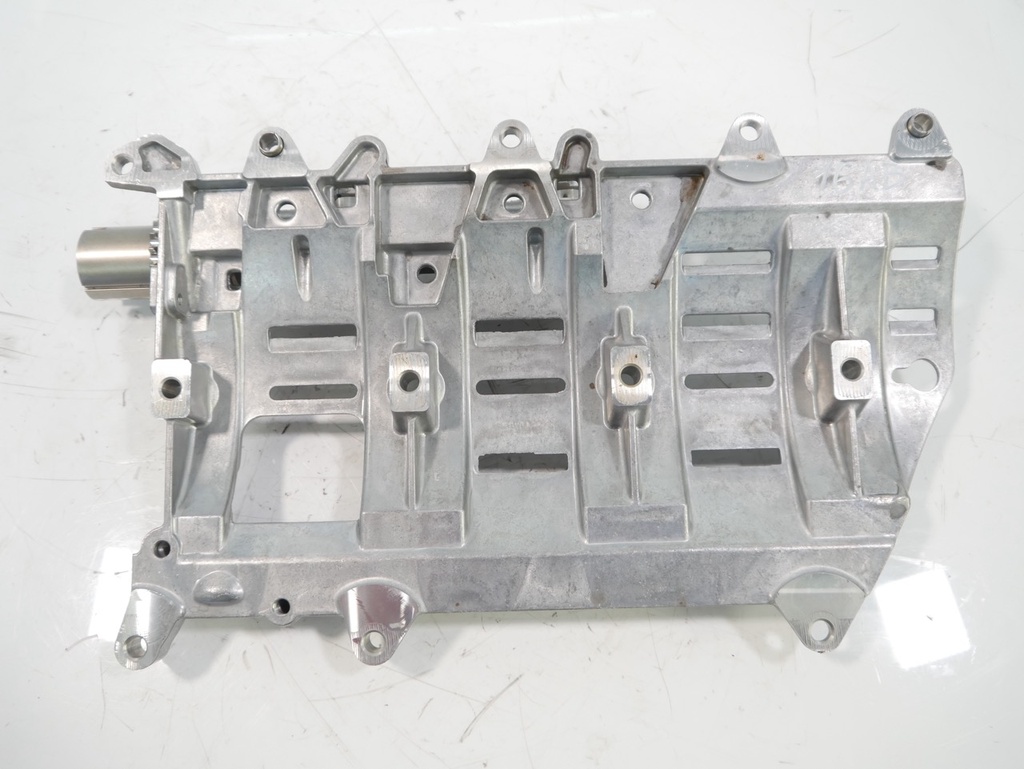 [MTD-477829] Placa deflectora Jaguar XE X760 3.0 S 306PS AJ126 8W93-6C800-CA