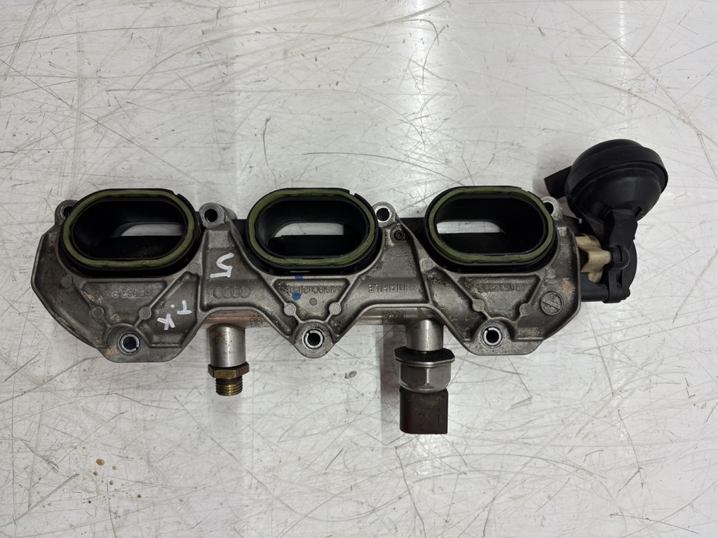 [MTD-488229] Colector de inyección Audi A6 C7 A7 3.0 TFSI CTUA CTU 06E133340E