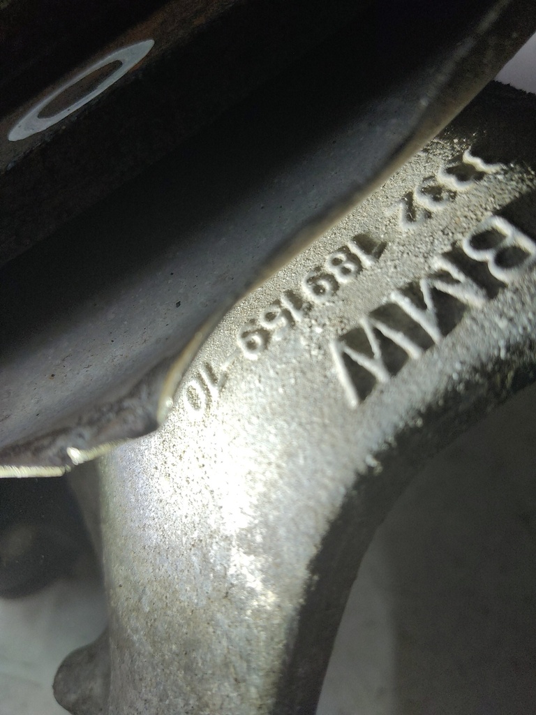 [MTD-519948] Cubo de rueda trasera derecha BMW i3 I01 189159