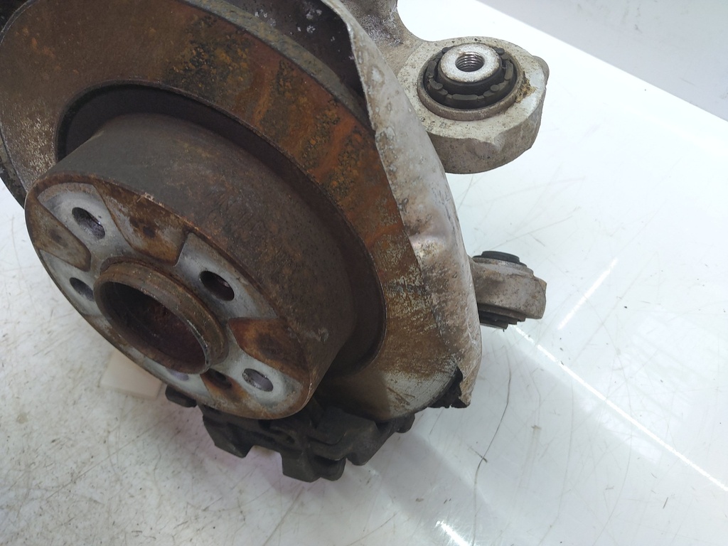 [MTD-519945] Cubo de rueda de dirección trasera izquierda BMW i3 I01 189159